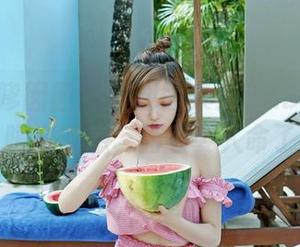 Feilin嗲囡囡 – 最新图集！BABY_柒的睡衣诱惑，简直要人命了
