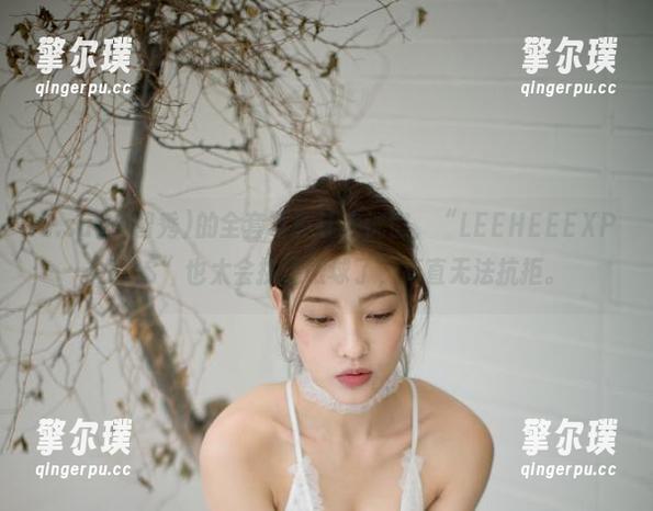 G.su(全智秀)的全套写真让人恍惚，“LEEHEEEXPRESS”也太会挑逗眼球了，简直无法抗拒。