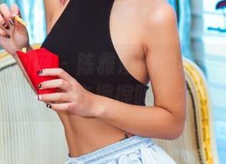 GIRLT果团网 – 陈雅漫的油亮作品：你确定不拿个毛巾去擦擦吗？太刺激了！