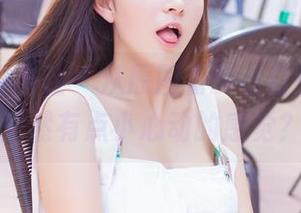 IMiss爱蜜社 – 从原图看酥小白的美脚，竟然有点小心动的感觉？