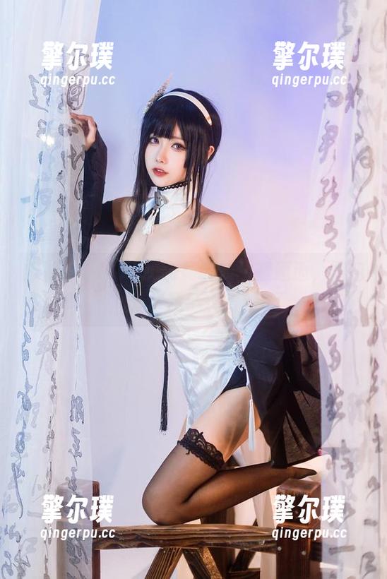 Momoko葵葵 白衬衫与Momoko葵葵的甜蜜邂逅,图包分享超乎想象!