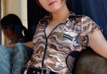 PANS写真 – 快来看看！娃娃对牛仔裤的另类解读，高清写真引爆你的想象