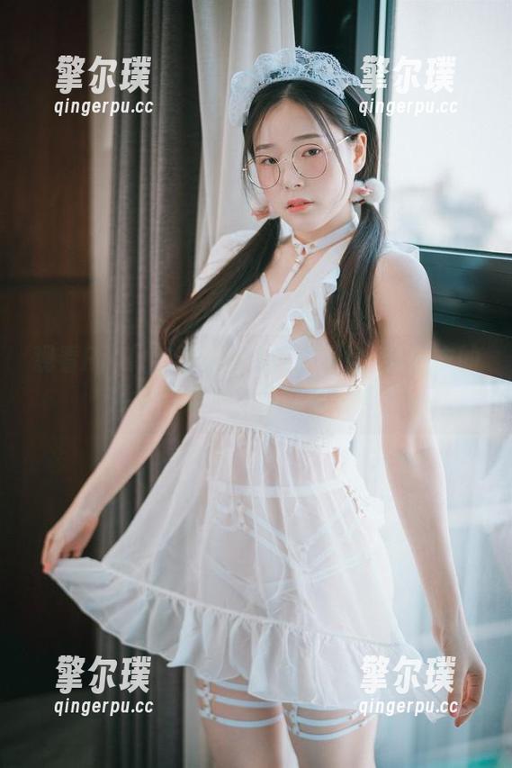 观看Pia(피아)的DJAWA图包–乳胶衣的紧致与美好，瞬间被征服！