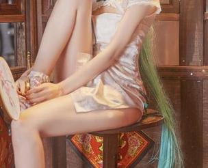 Shika小鹿鹿最新原图：眼镜不仅是配件，更是她的神秘武器！