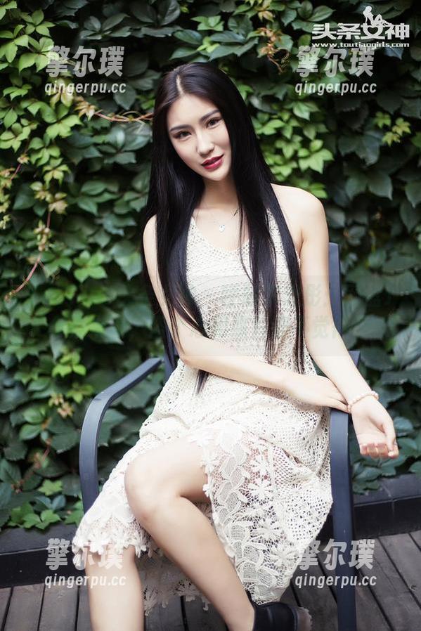 TouTiao头条女神-李思彤 TouTiao头条女神 - 呼唤李思彤:网盘JK合集来袭,盗个心和照片都不觉得亏!
