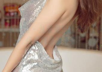 UGirls尤果网 – 从未见过的办公室风情：佟蔓精选图来袭