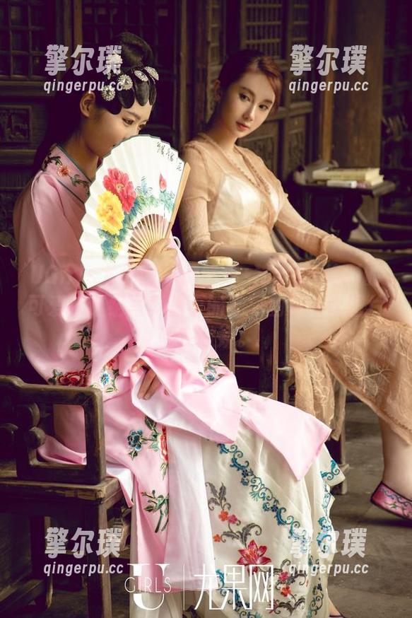 UGirls尤果网-谭晓彤 UGirls尤果网 - 谭晓彤+水手服=绝对的可爱!这组写真里面的她真的每一张图片都在撒娇。