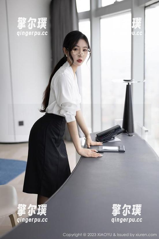 XIAOYU语画界 - 驾驶海盗船？杨紫嫣水手服在线，原图给你一波“海盐气息”！