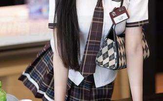 XIAOYU语画界 – 怎么会有如此美的校园写真！程程程的原图和精选让我想多看一遍！