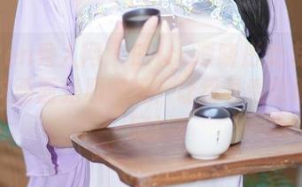 Xiuren秀人网 – Elise谭晓彤女友：什么？这画面是原图吗？让我看看图册再决定！