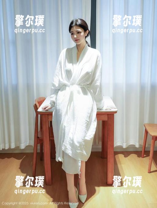 Xiuren秀人网-Emily顾奈奈酱 Xiuren秀人网 - 就这样,Emily顾奈奈酱在原图里化身女仆,等着我们去一探究竟!