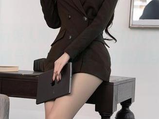 Xiuren秀人网 – 分享兔子NINA的温柔写真，感觉像是在梦里，谁能抵挡得了这种魅力？
