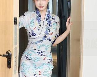 Xiuren秀人网 – 壁纸与妩媚——孟狐狸FoxYini在毛衣中，有种说不出的慵懒。