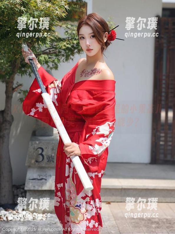 Xiuren秀人网-小果冻儿 Xiuren秀人网 - 美腿丝袜里的小果冻儿,图片太美,资源怎么能少?