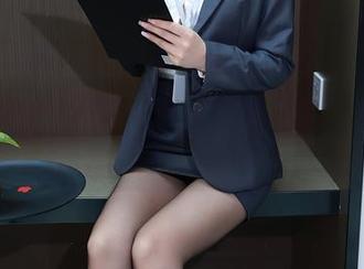 Xiuren秀人网 – 海边的风吹乱了小逗逗的发，这组写真是不是也真有点儿意思？