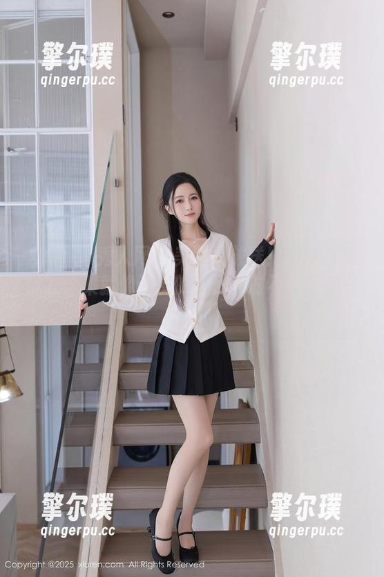 Xiuren秀人网-西希白兔 Xiuren秀人网 - 美图大放送!西希白兔皮衣合集就像调皮的孩子,时不时撩你一下!