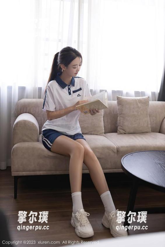 Xiuren秀人网-陈雅漫VICKY Xiuren秀人网 - 谁说旗袍只能端庄?看看陈雅漫VICKY的定制写真,打破你的固有印象!