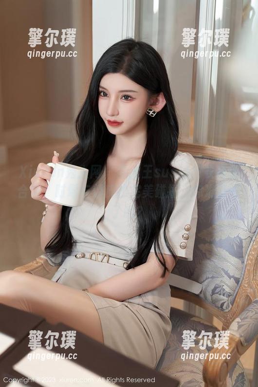 Xiuren秀人网-雯大王susie Xiuren秀人网 - 雯大王susie皮衣高清合集:时髦与俏皮的完美碰撞,你准备好了吗?