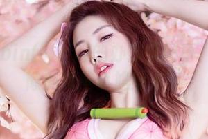 分享Yebin(전예빈)的办公室秘事：工作间隙的那些小尴尬时刻