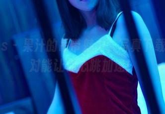 pans – 果汁的吊带魅力，写真下载后绝对能让你心跳加速！