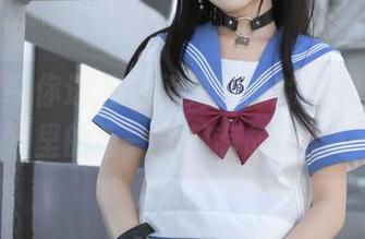 不呆猫带你进入白色兔女郎的世界，图片里的每一寸都有故事。