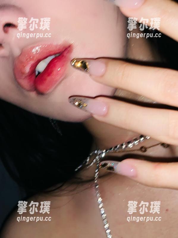 微密圈 - 泳衣不爱笑的赛琳，原图合集带你领略不一样的夏天