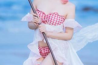 私拍蓝格比基尼女仆！二佐Nisa，快来看看我的图包不如我的身材！