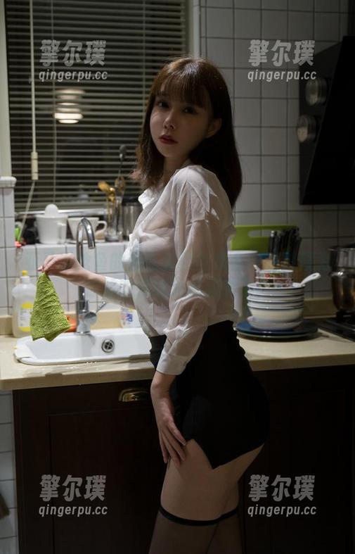 亚马逊鲶鱼的蓝毛衣黑丝集合：是时候为你的收藏增添点趣味了！