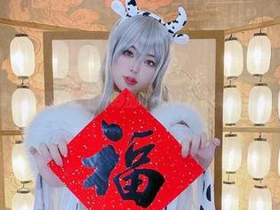 你烨烨的美腿，配上奇妙的Cos，真是美图界的魔法！