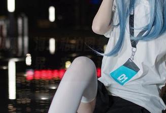 你的负卿：海边私拍图集打开了我的新世界，来呀，追踪！