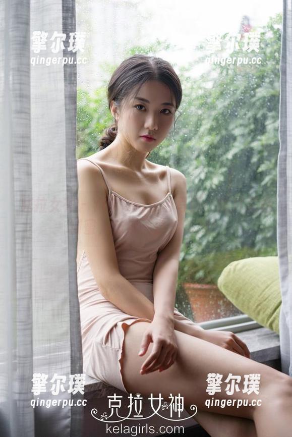 克拉女神-YOYO 克拉女神 - YOYO的粉色写真:照片里的甜蜜,仿佛一口棉花糖!