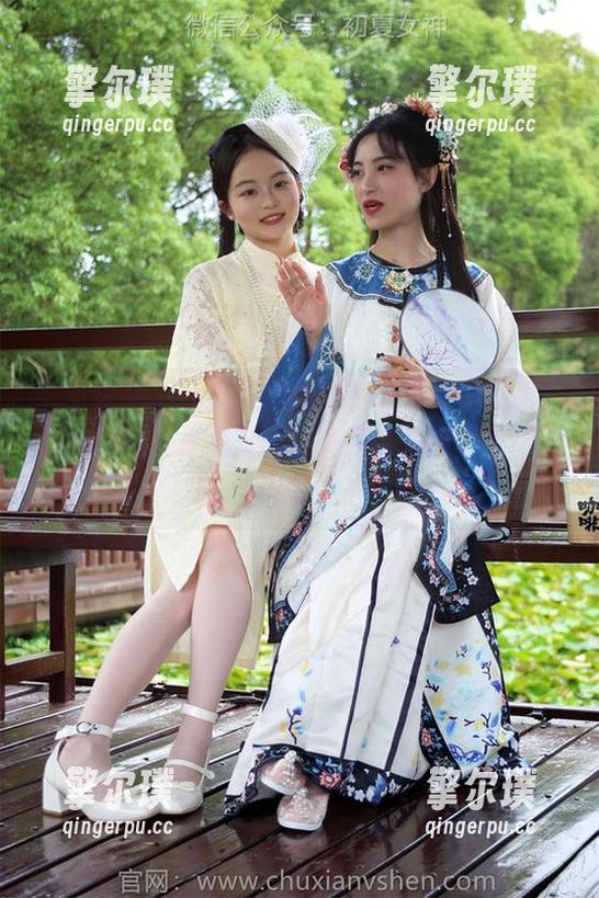 初夏女神-柒柒 初夏女神 - 快来领取柒柒的黑白天鹅原图!啧啧,竟然是免费的,简直像是捡到了一只‘天鹅’!