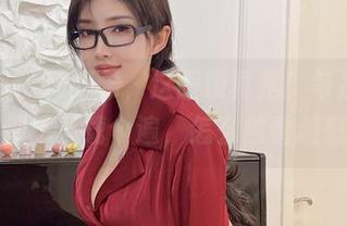 微密圈 – 周妍希，这眼镜真是！每次进网盘都想下载个遍，怎么越看越想？