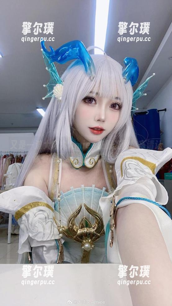 又是一波大肉丸Amiee校服美图！高清让你看得眼睛发亮，完全沉迷！