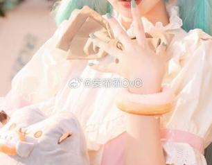写真小记：看安曜曜的网袜，生活仿佛瞬间绽放了花香——等一下，这是什么感觉？