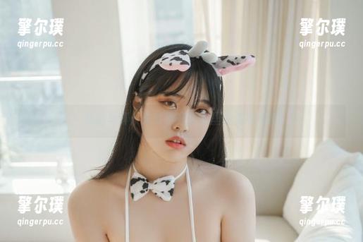 宋哈娜 私拍写真:宋哈娜在内衣里偷溜的风格