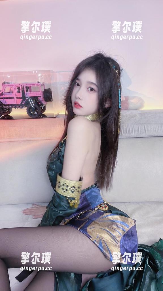 小小奶瓶儿 小小奶瓶儿的清纯私房,合集让人想起那些青涩岁月。