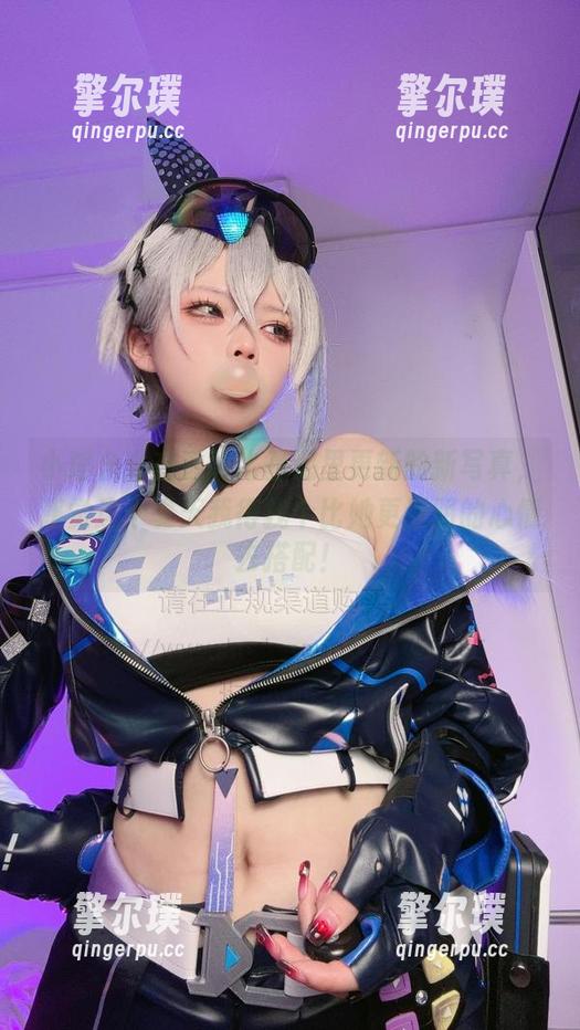小瑶幺幺 小瑶幺幺在透明比基尼里更新的新写真,感觉这个夏天我得找个比她更透明的心情去搭配!