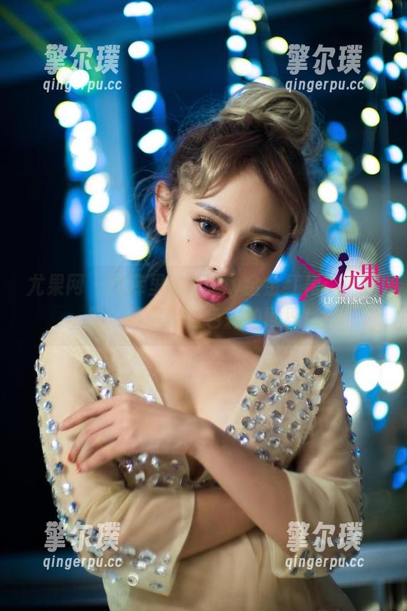 尤果网-Abby金金 尤果网 - 图库里的Abby金金红裙:高清照,带你走进色彩的世界!