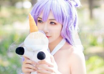 碧蓝航线里，希希_啾的同人旗袍写真，仿佛真的能航行了！