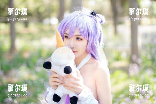 碧蓝航线里，希希_啾的同人旗袍写真，仿佛真的能航行了！