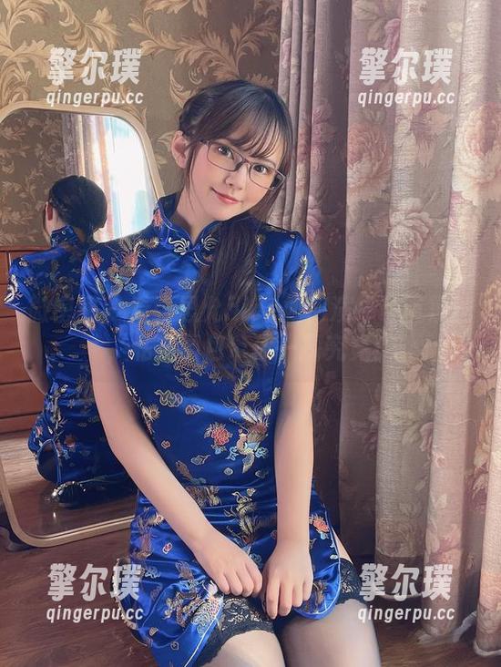 张思允nice 微密圈 - 看张思允nice如何演绎吊带黑丝,私拍图包带你一探究竟!