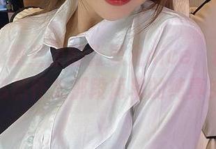 微密圈 – 教室里的张思允nice，精选写真让人忽然怀念那段简单的纯真岁月。