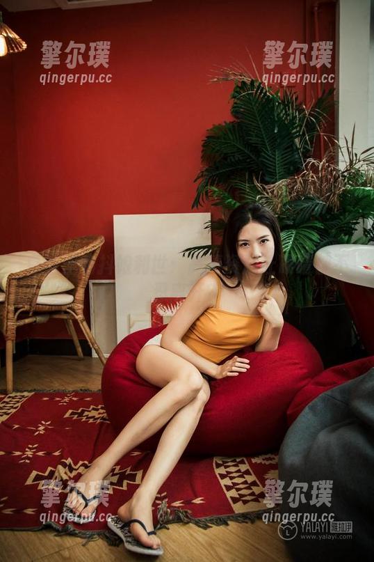 白丝里的抖娘利世：高清资源让眼睛都不忍离开？