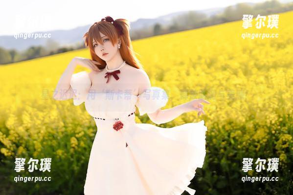 星之迟迟 星之迟迟:用‘斯卡蒂’写真集,释放脑洞与美感!
