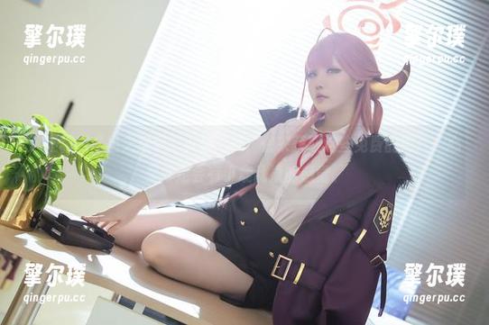 星之迟迟 这红裙和“星之迟迟”真是绝配,快来获取这些免费的照片,心里肯定会有小鹿乱撞的感觉。