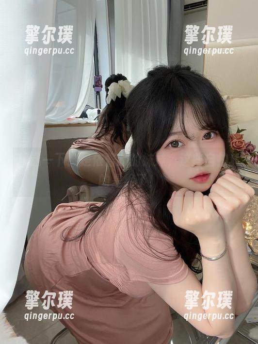 精选一下！是依酱吖的妹妹，这些自拍真的是绝了！