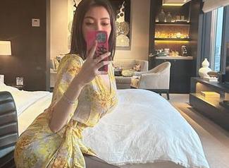 微密圈 – 当果儿Victoria遇上酒店黑丝，最新美图果然不能错过！