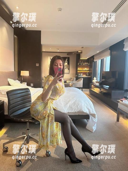 微密圈 - 当果儿Victoria遇上酒店黑丝，最新美图果然不能错过！