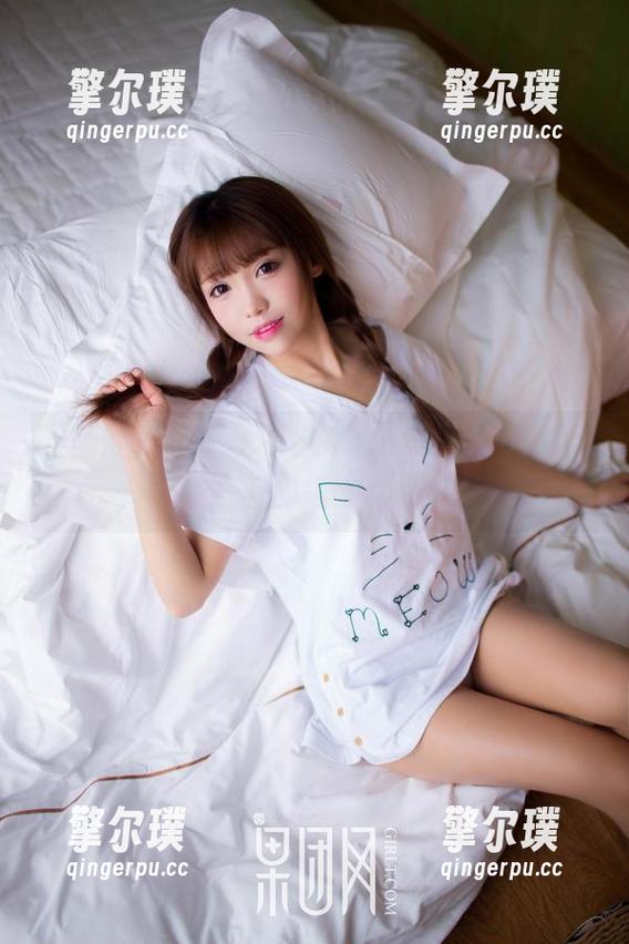 果团网 - 浴室里的松果儿：私拍作品，水花四溅的美好瞬间！